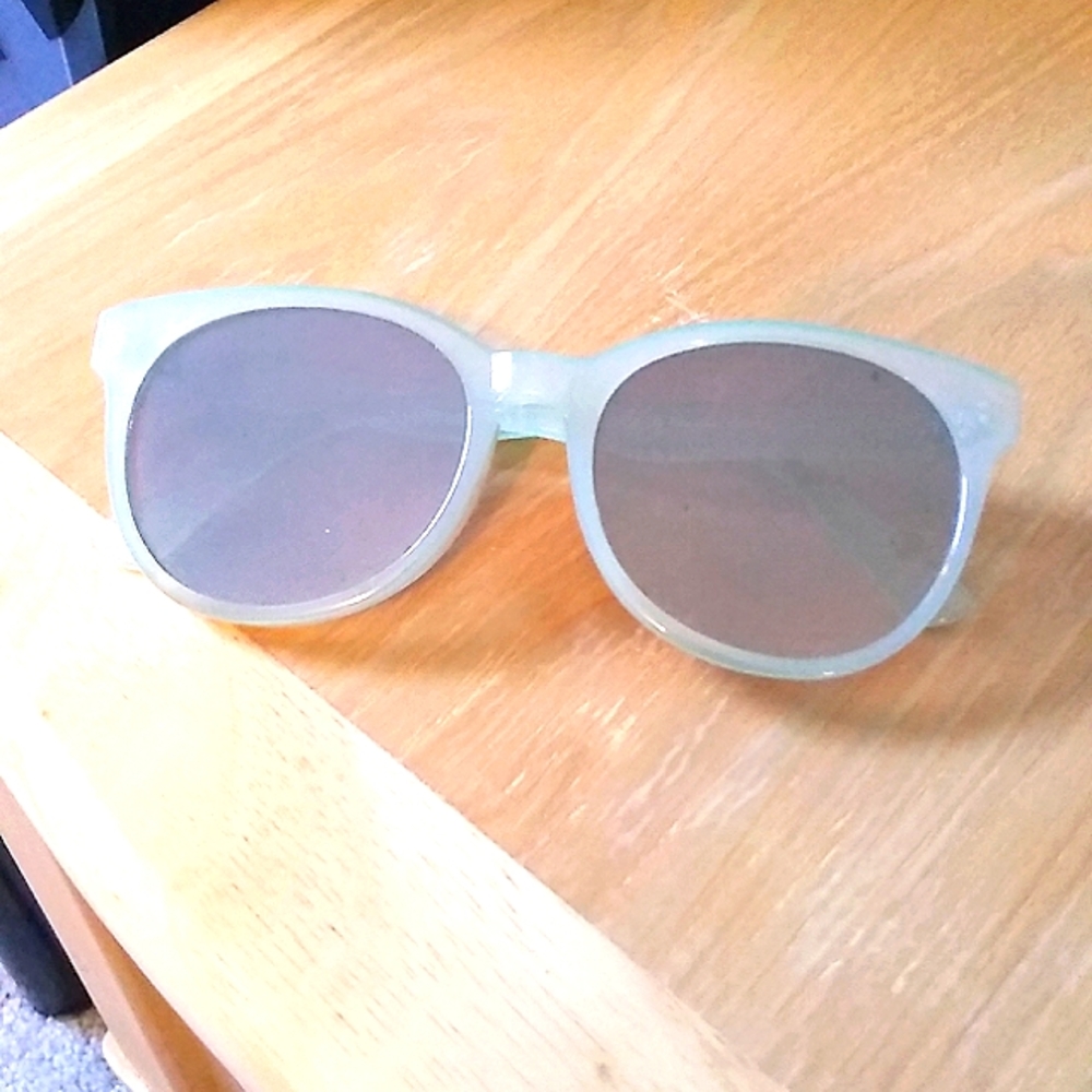 American Eagle 💙 Sunglasses